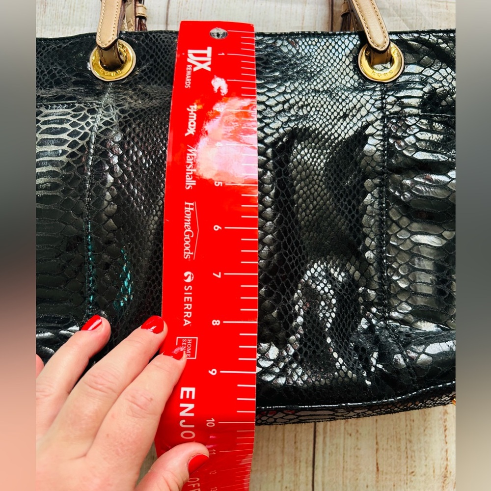 Michael KORS Women’s Black Python Embossed Patent Leather Shoulder Bag Tote - Picture 13 of 15